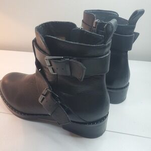 Gentle Souls Kenneth Cole Best Of Soft Black Leather Buckle Ankle Boots Women 8M